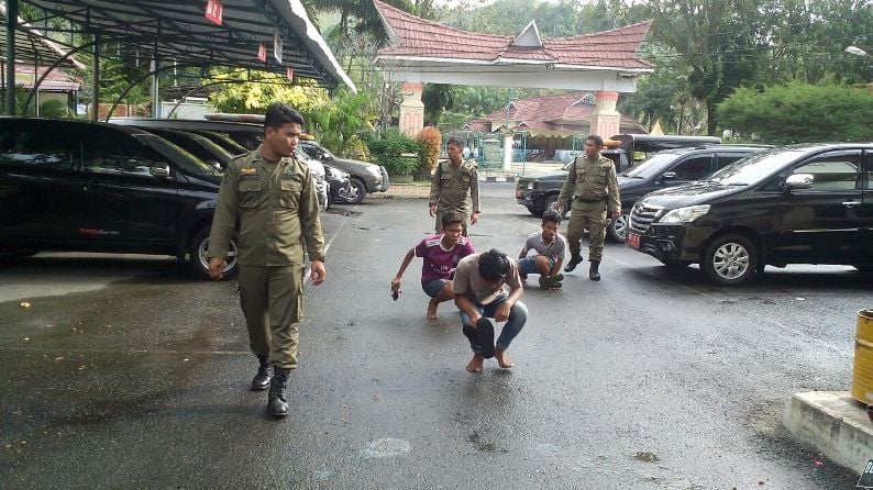 Pelajar Hirup Lem Kambing Pelajar Hirup Lem Kambing