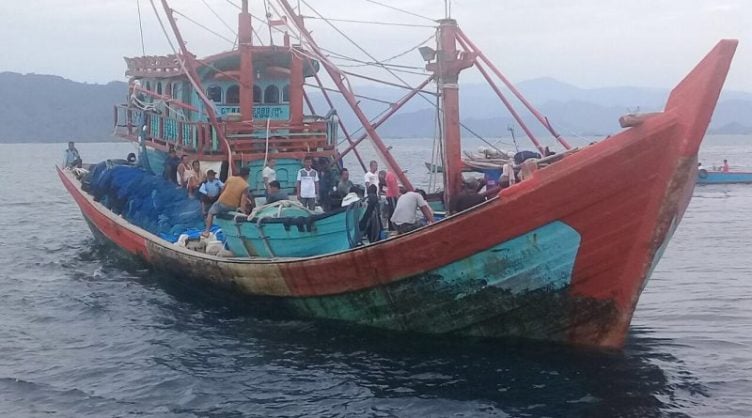kapal nelayan ditangkap