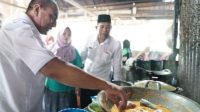 Edy Rahmayadi Masak Sayur Asam Ikan Baung di Pinggir Sungai Edy Rahmayadi Masak Sayur Asam Ikan Baung di Pinggir Sungai