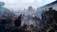 rumah terbakar rumah terbakar