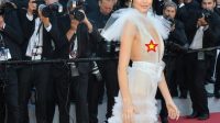 Gaya Busana Seksi Kendall Jenner, Bikin Mata Tak Berkedip! 5 style
