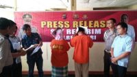 kedua tersangka diamankan kedua tersangka diamankan