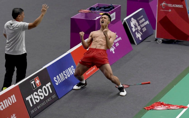 Gaya Jonatan Christie di Mobil Mewah, Bikin 'Klepek-klepek' 1 Jonatan Christie1