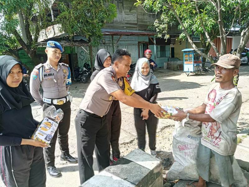 Polres Sibolga Bantu Warga Kurang Mampu 2 bantuan2