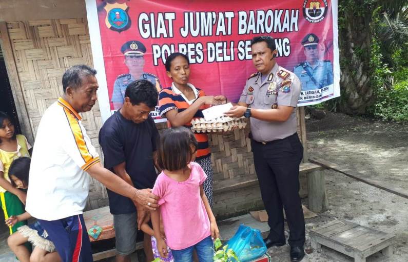 Polisi Peduli Warga Miskin di Deli Serdang 1 warga miskin
