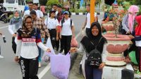 bersihkan sampah bersihkan sampah