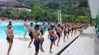 124 Calon Prajurit Caba PK di Korem 023/KS Ikuti Tes Renang 50 Meter 6 renang