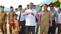 Bupati Tapteng Resmikan RKB MIS Mutiara Pandan 11 IMG 20181008 225041