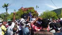 Banyak Nelayan di Depan Kantor Bupati Tapteng Siang Tadi, Ada Apa? 7 keramaian