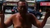 Beredar Video Seorang Pria Berjalan Hanya Memakai Celana Dalam 14 beredar