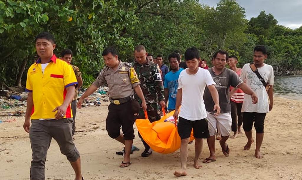 Geger, Mayat Terapung di Pantai Pulau Sarudik 1 mayat