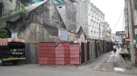 gunakan bahu jalan gunakan bahu jalan