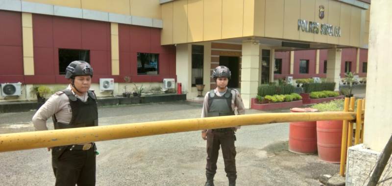 penjagaan di mapolres sibolga penjagaan di mapolres sibolga