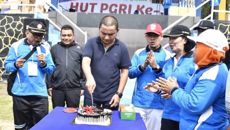 potong kue potong kue