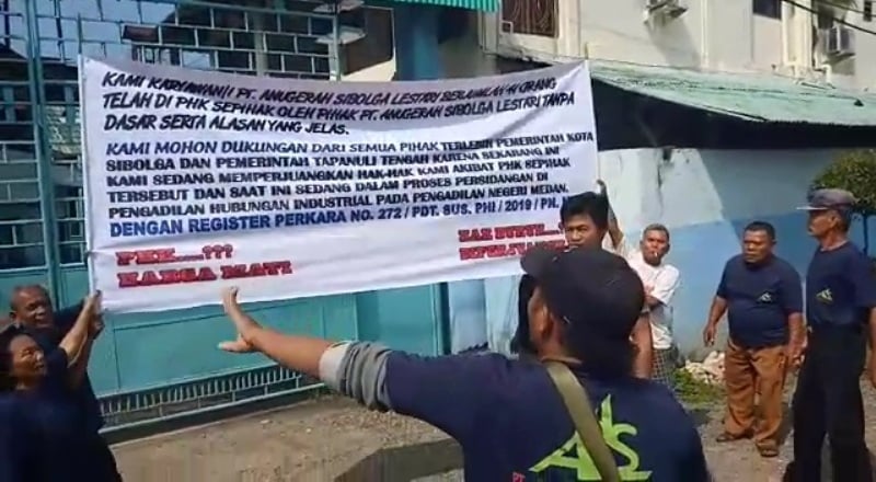 "Ada yang Puluhan Tahun Kerja, Kami di PHK, Hak Kami Tak Dibayar" 1 snapshot 001 2