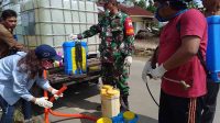 TNI Bantu Semprot Disinfektan