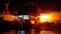 Kapal Nelayan terbakar WhatsApp Image 2020 08 19 at 22.17.20