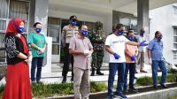Cegah Penyebaran Covid-19, Bupati Tapteng Tinjau Pemudik Jalani Isolasi di Gedung Karantina 10 WhatsApp Image 2020 09 24 at 19.01.07