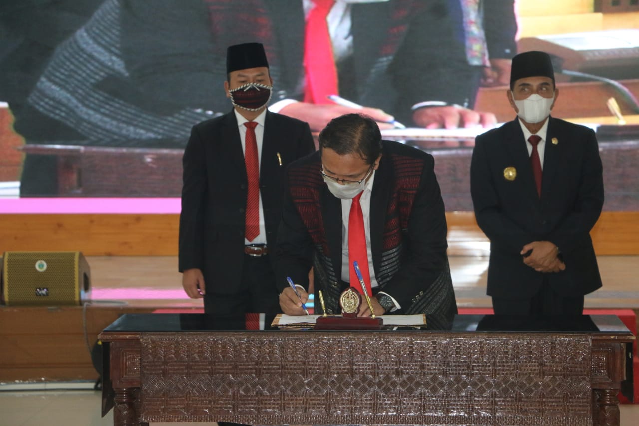 Bupati Taput Hadiri Pengukuhan Tim Percepatan Akses Keuangan Daerah 1 IMG 20201020 WA0066