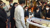 jokowi melayat jokowi melayat