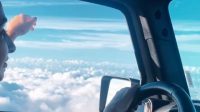 Heboh Seorang Wanita Tampak Mengemudi di Atas Awan 15 IMG 20210312 070905