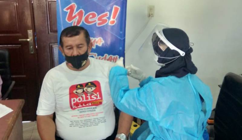 Personel dan ASN Polres Sibolga Disuntik Vaksin COVID-19, 17 Orang Ditunda 1 WhatsApp Image 2021 03 10 at 13.59.35