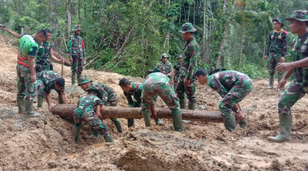 Satgas TMMD Ke-110 Punya Semangat Baja dan Terus Berpacu di Lokasi Sasaran 1 WhatsApp Image 2021 03 20 at 11.18.10 1