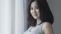 Duduk di Ayunan Pakai Tank Top, Netizen Fokus Lihat Kaca Mata Tante Ernie 20 WhatsApp Image 2021 03 20 at 14.16.581