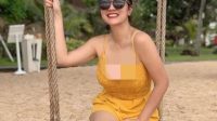 Duduk di Ayunan Pakai Tank Top Warna Kuning Jadi Sorotan Netizen 18 WhatsApp Image 2021 03 20 at 14.18.25