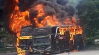 Dua Unit Bus Hangus Terbakar di Terminal Banda Aceh 16 WhatsApp Image 2021 03 20 at 23.37.47