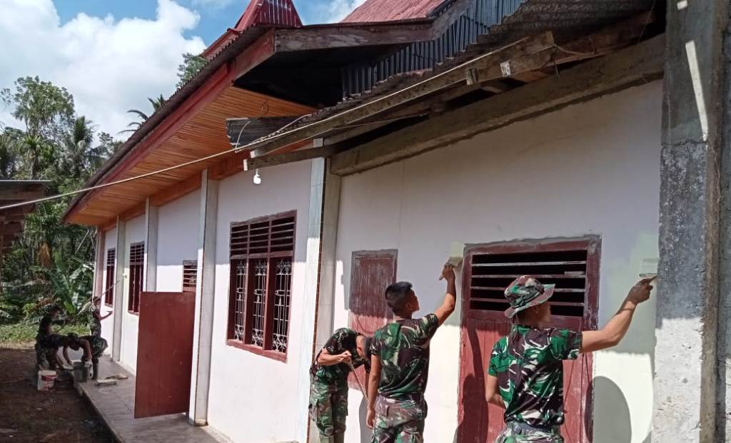 TNI Cat Rumah Ibadah, Warga: Jadi Kenangan Bagi Kami 1 WhatsApp Image 2021 03 26 at 08.07.19