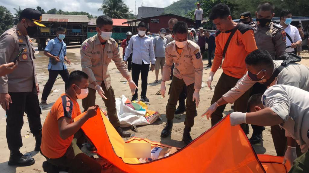 Polisi Berhasil Ungkap Identitas Perempuan yang Tenggelam di Pantai Sibolga Korban saat Dievakuasi dari Laut. (Foto: dok_istimewa)