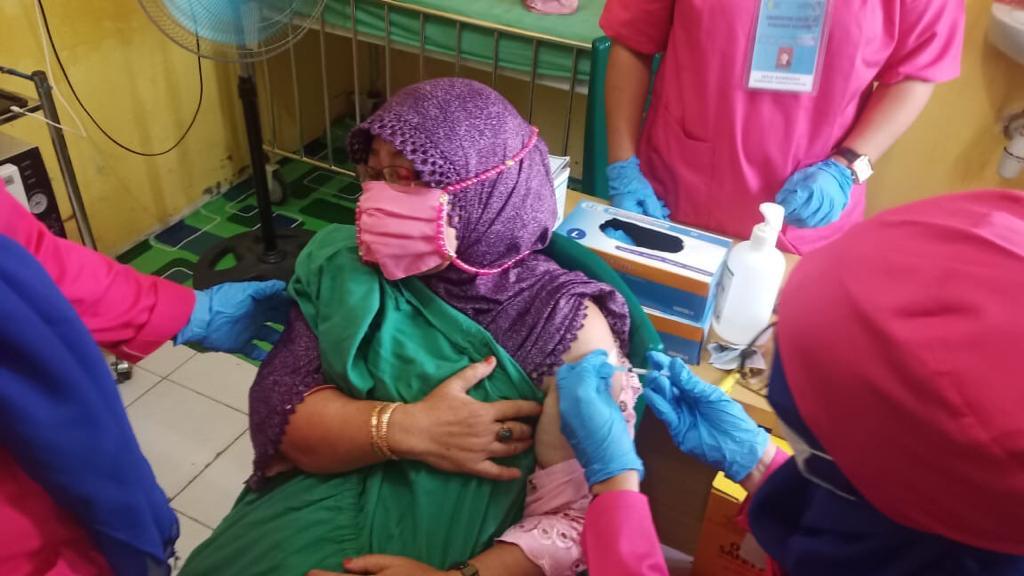 Vaksinasi Mobile Massal di Tapteng Terus Bergerak Foto: dok_istimewa