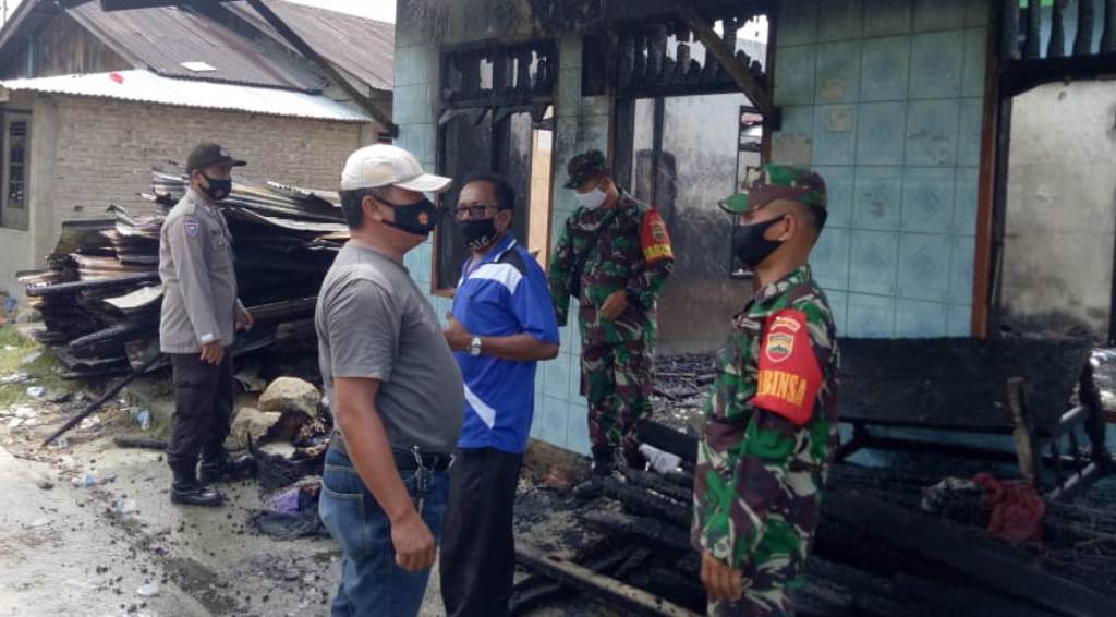 Kebakaran Rumah di Poriaha Tapanuli Tengah 1 WhatsApp Image 2021 05 28 at 12.10.31