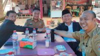Bupati Taput Nikson Nababan Bersama Mantan Bupati, Torang Lumbantobing dan RE Nainggolan. (Foto: dok_istimewa)