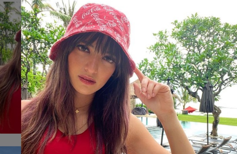 Nia Ramadhani Foto Pamer Bra, Netizen: Bu Hajah Makin Cantik Nia Ramadhani. (Foto: dok_Instagram)