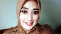 Nia Indrawati, Pejabat Desa yang Sering Dichat dan Dimintai Foto 7 Nia Indrawati. (Foto: Dok_Istimewa)