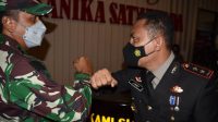 Danrem 023/KS, Kolonel Inf Febriel Buyung Sikumbang Disambut Kapolres Tapteng AKBP Jimmy Christian Samma.