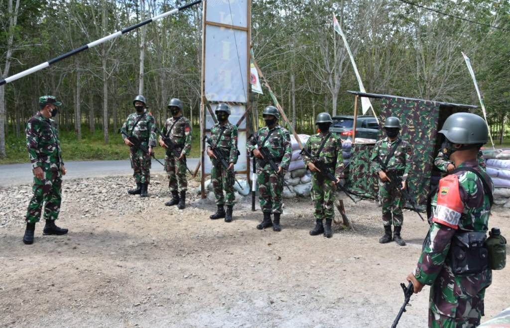 Danrem 023/KS, Kolonel Inf Febriel Buyung Sikumbang meninjau latihan Pratugas Yonif 123/Rajawali (RW), Senin (2/8/2021).