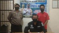 Polisi Gerebek Sebuah Rumah di Sibolga, Seorang Pedagang Ditangkap Paparan Tersangka di Mapolres Sibolga. (Dok/Istimewa)