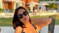 Tante Ernie Pose Begini, Ngaku Berat Badannya Bertambah Jadi 60 Kg Tante Ernie. (Instagram)