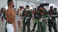 Danrem 023/KS Pimpin Sidang Parade Cata PK TNI AD Gelombang II 2021 Komandan Korem (Danrem) 023/KS Kolonel Inf Febriel Buyung Sikumbang memimpin Sidang Parade Calon Tamtama Prajurit Karir (Cata PK ) TNI AD Gelombang II TA 2021
