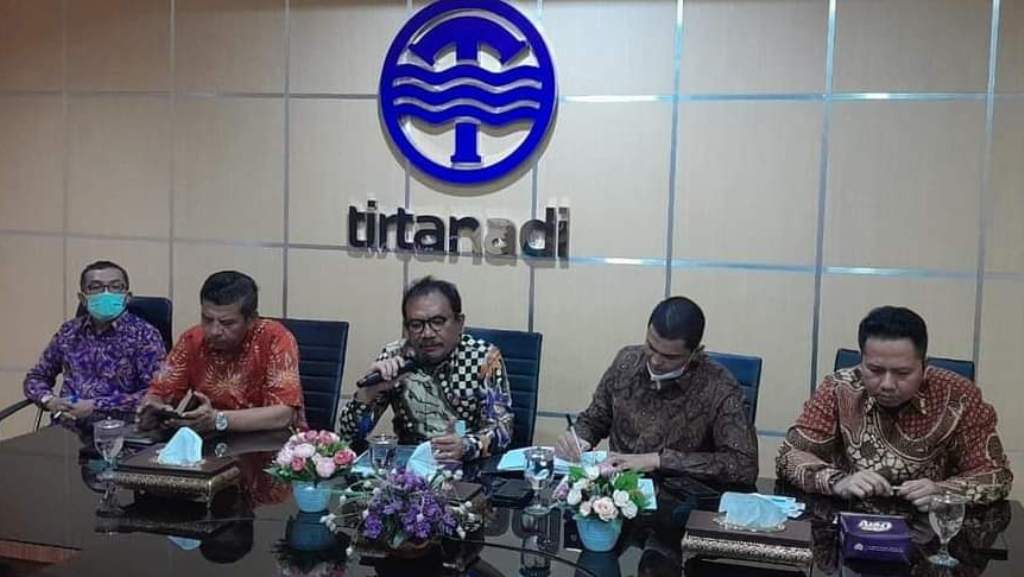 Pemkab Humbahas Bahas Studi Kelayakan KSO Pengelolaan Air Minum bersama Perumda Tirtanadi 1 WhatsApp Image 2022 07 16 at 07.30.38