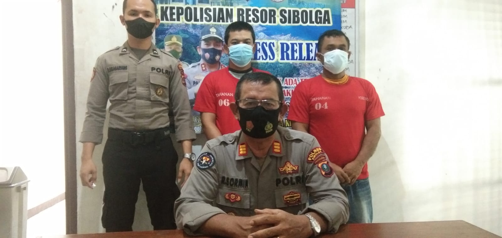 Buang Kotak Hitam di Bengkel, Kedua Pria Ini Ditangkap Polisi 1 WhatsApp Image 2022 12 05 at 07.48.55 1