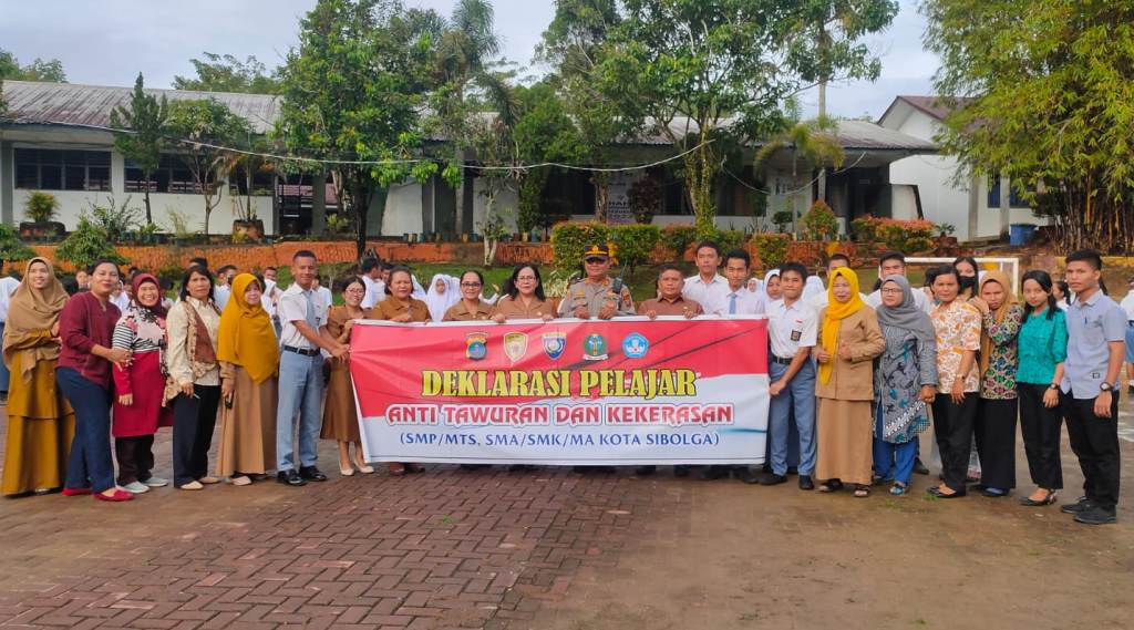 Polres Sibolga Gencarkan Penyuluhan dan Edukasi Pelajar Anti Tawuran dan Kekerasan 1 WhatsApp Image 2022 12 05 at 19.17.21