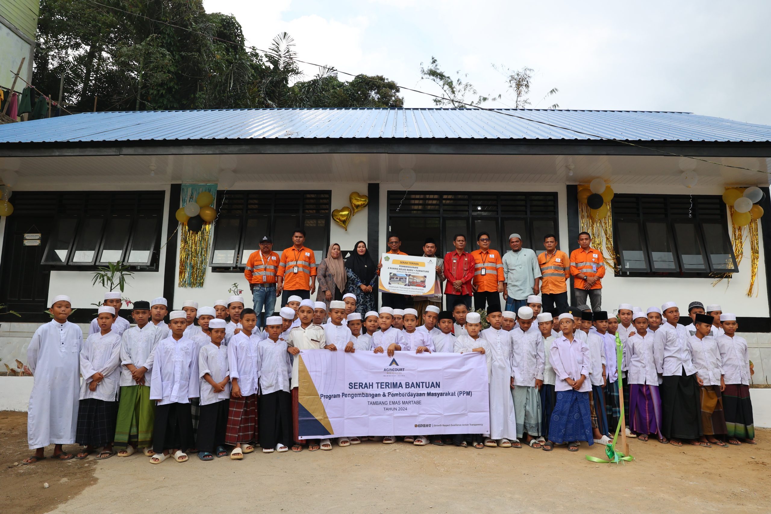 Investasi untuk Masa Depan, Agincourt Resources Kucurkan Rp1,45 Miliar untuk Infrastruktur Sekolah 2 Foto 2 RKB PTAR scaled