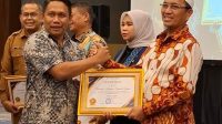 Pemkap Tapteng Terima Penghargaan dari BPJS Kesehatan 8 IMG 20250605 142353