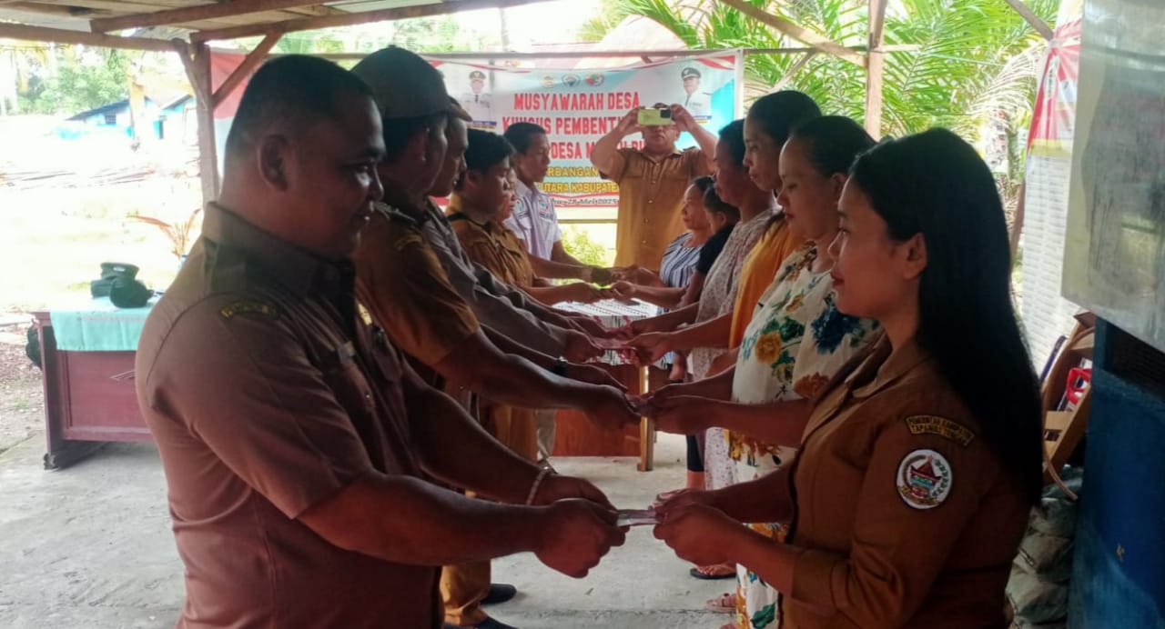 Dana Desa 2025, Pemdes Siharbangan Bagikan BLT kepada 26 KPM 2 IMG 20250731 WA0026