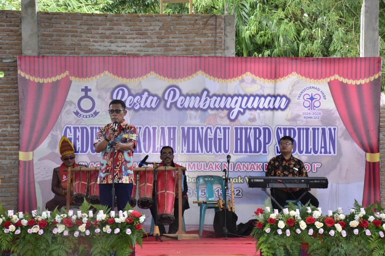 Bupati Tapteng Masinton Pasaribu Hadiri Pesta Pembangunan Gedung Sekolah Minggu HKBP Sibuluan 2 WhatsApp Image 2025 09 14 at 03.53.02 1