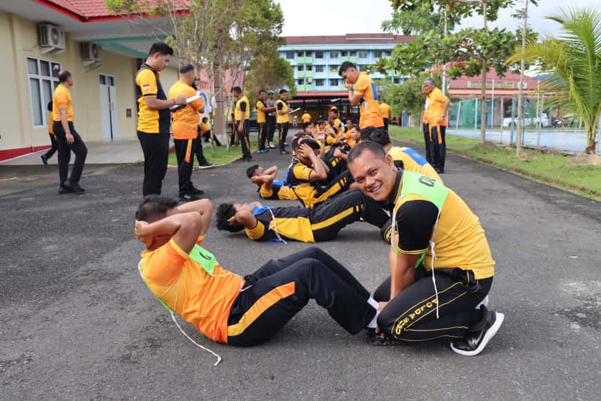 Personel Polres Tapteng Test Kesamaptaan Jasmani 3 3